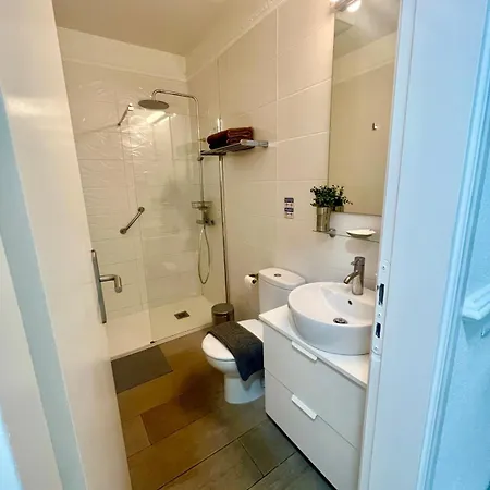 Super Y Amplio Apto Con Airco, Planta Baja En Mareverde * 아데제