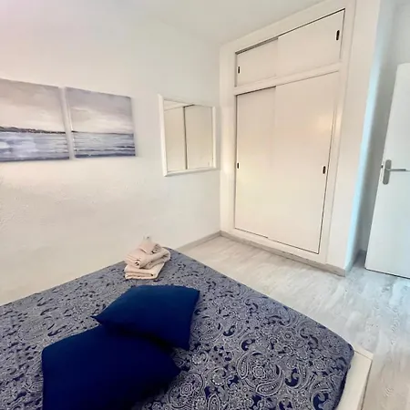 Super Y Amplio Apto Con Airco, Planta Baja En Mareverde