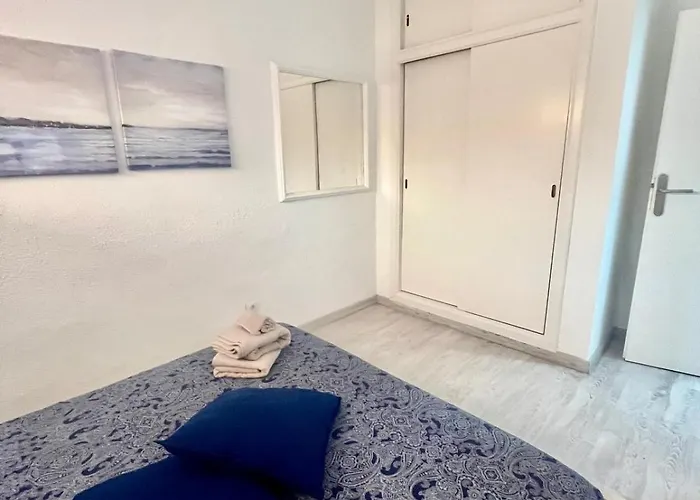 Súper Y Amplio Apto Con Airco, Planta Baja En Mareverde